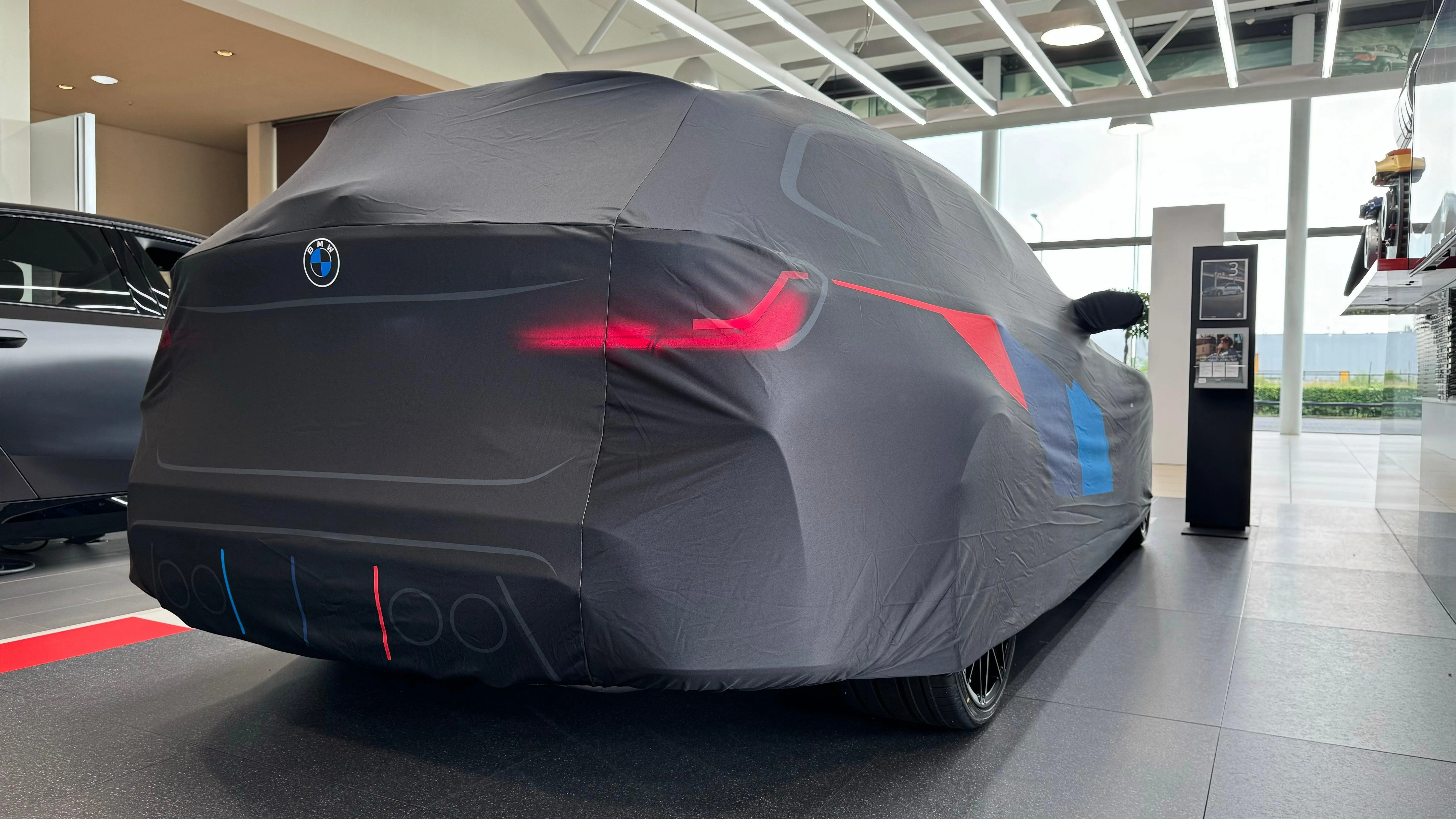 EVOLUTION M | BMW M3/M4 G8x (indoor) Car Cover - Image 10