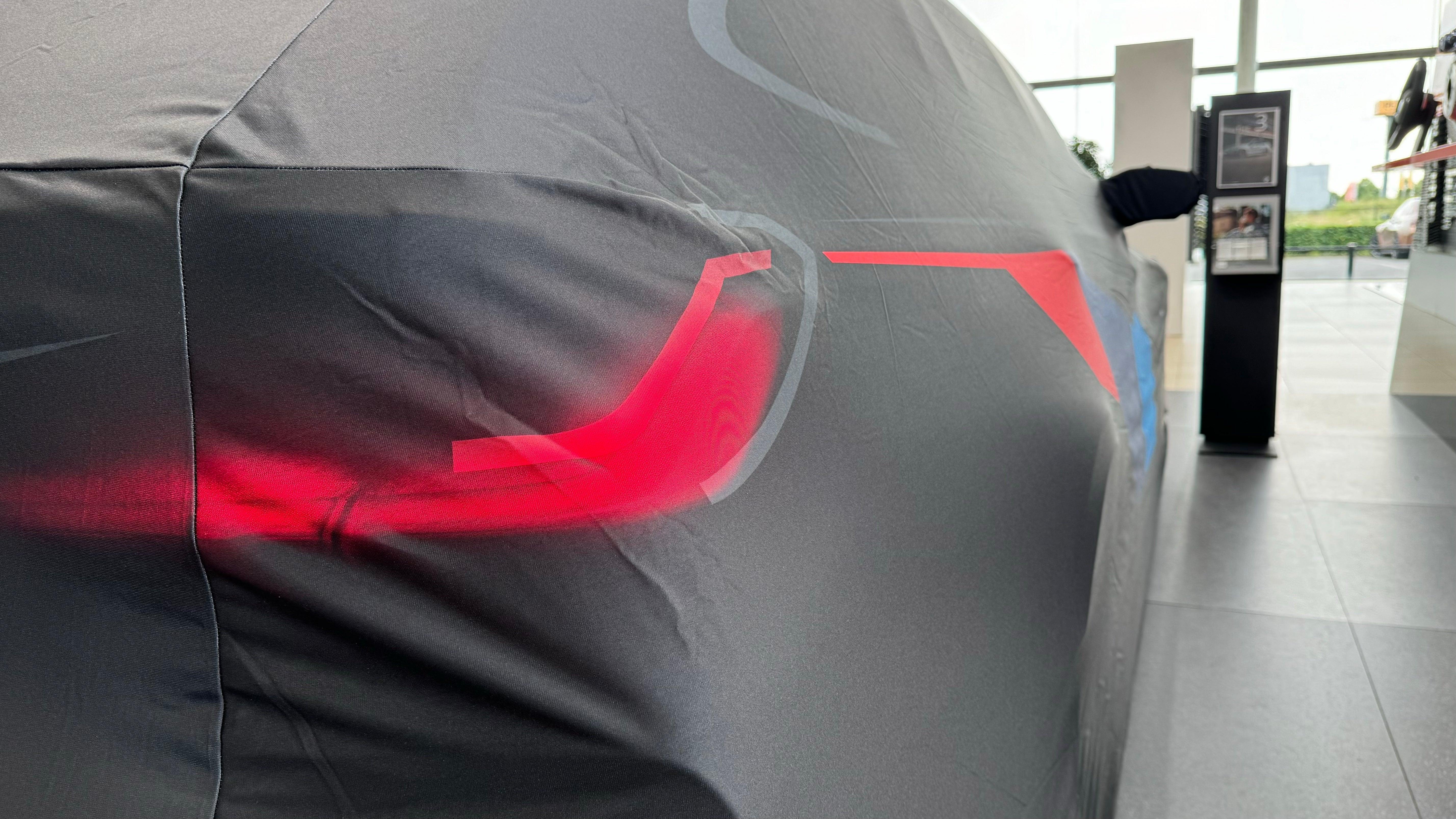 EVOLUTION M | BMW M3/M4 G8x (indoor) Car Cover - Image 12